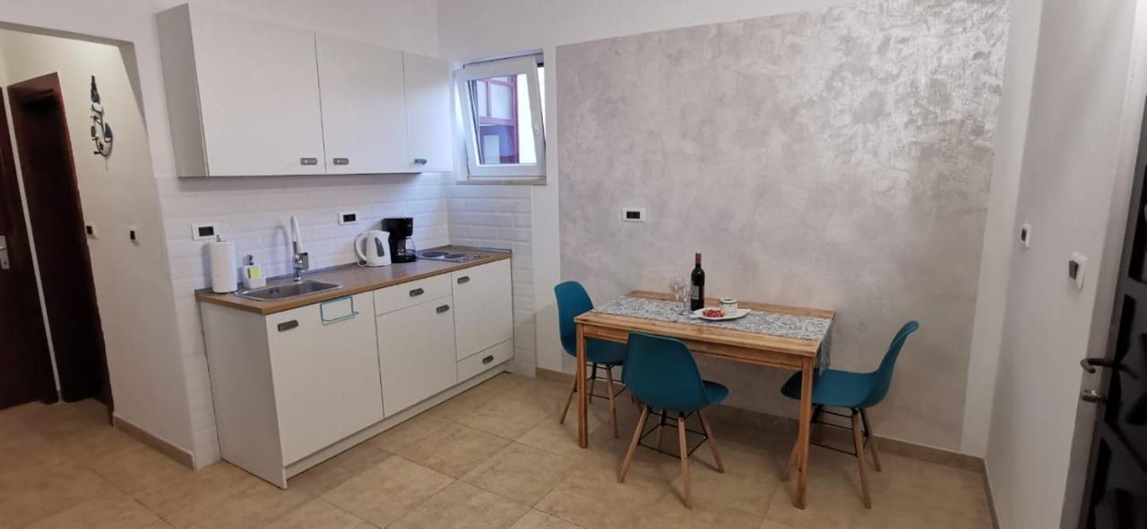 Apartments K&D Pula Ngoại thất bức ảnh
